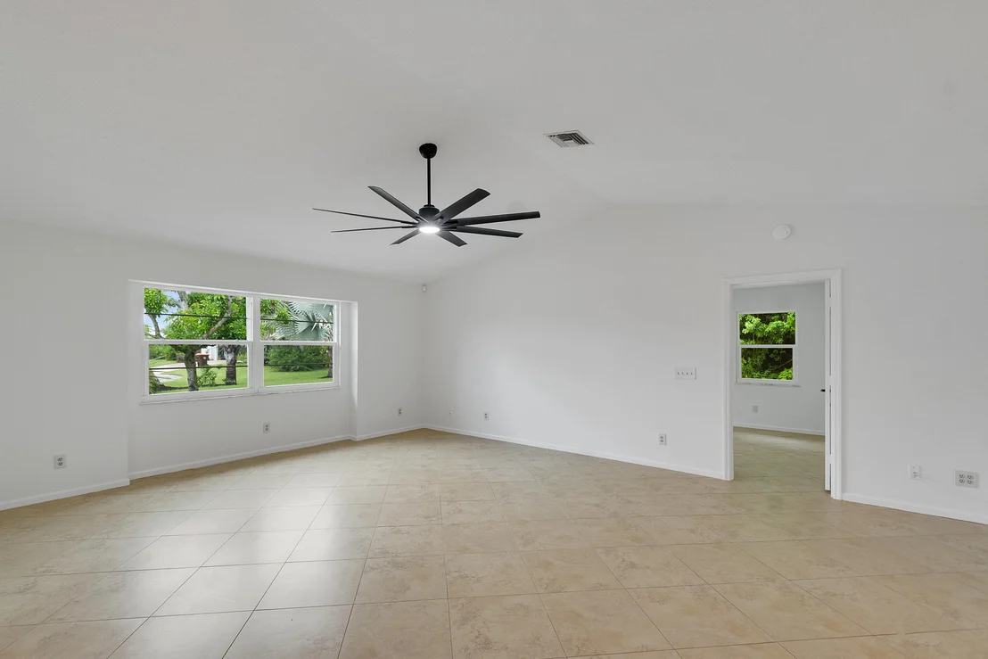Photo of 320 W FOREST Trail