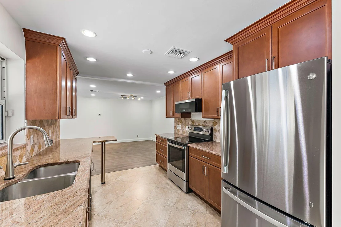 Photo of 214 Circle W