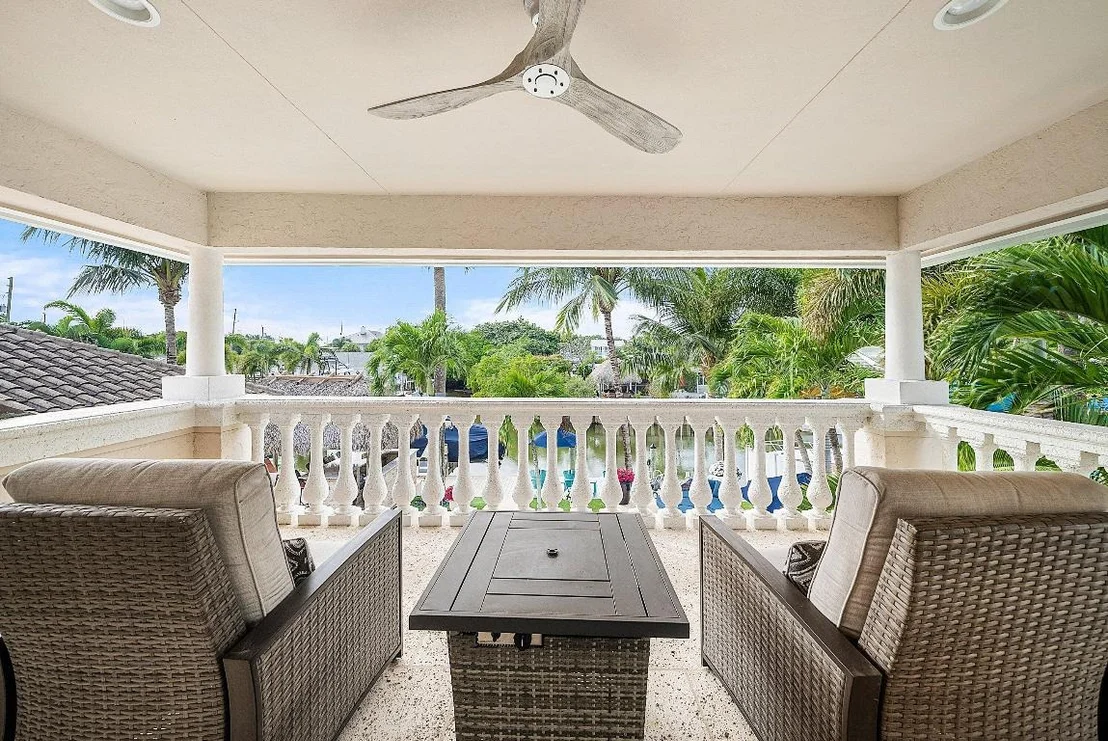 Photo of 906 Dolphin Drive