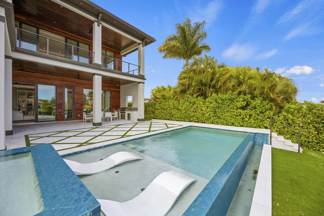 Photo of 736 Lagoon Drive