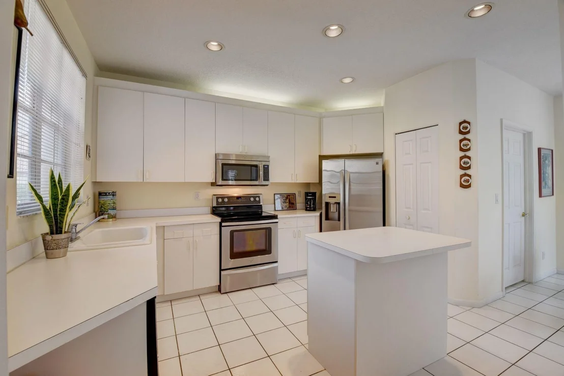 Photo of 23349 Water Circle