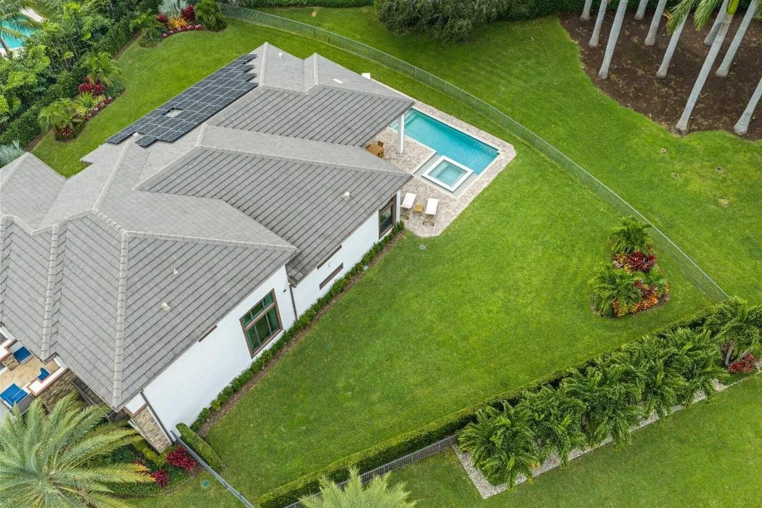 Photo of 2751 NW 70th Boulevard