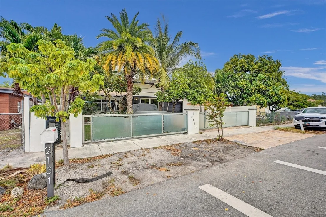 Photo of 2131 NW 4th Street