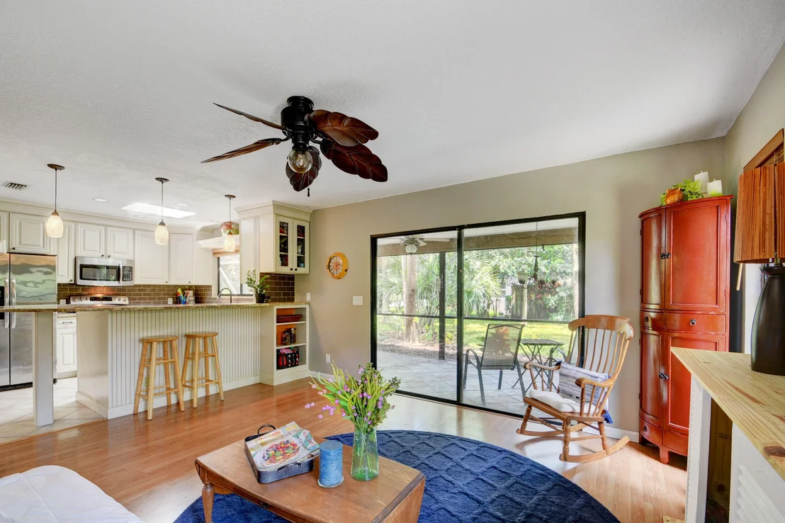 Photo of 822 Daffodil Drive
