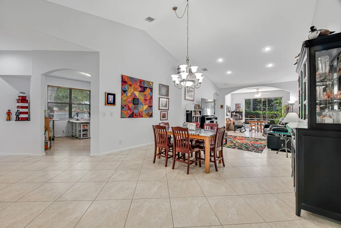 Photo of 9543 Crescent View Drive N