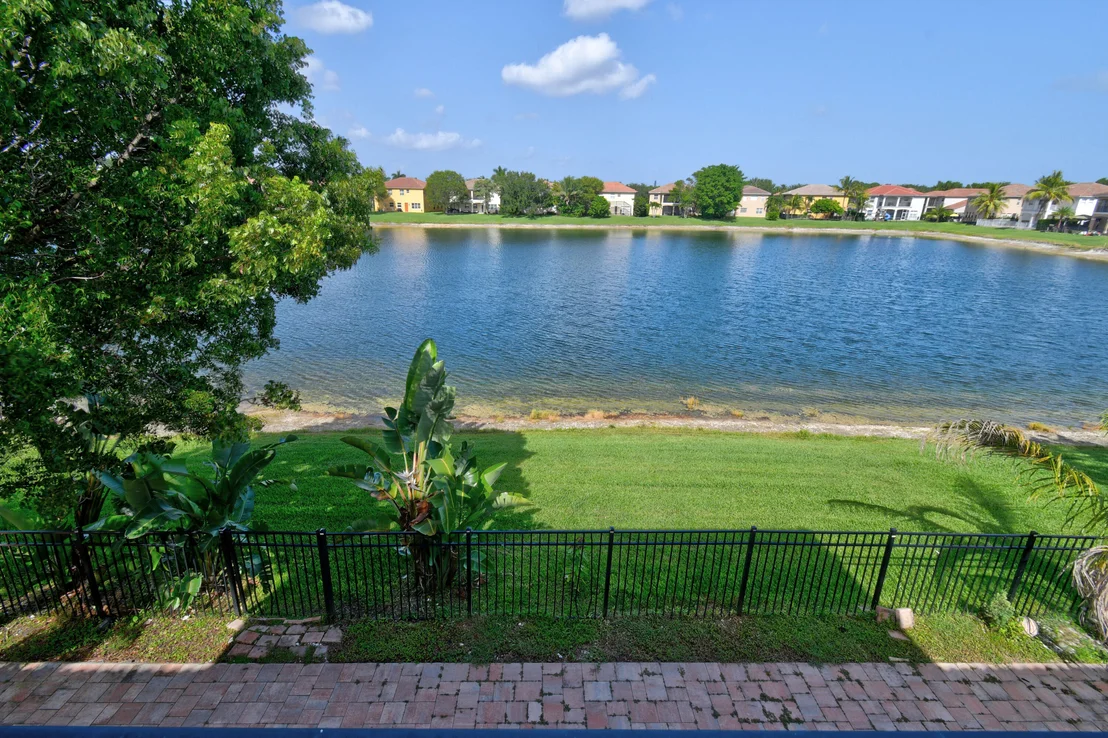 Photo of 700 Cresta Circle