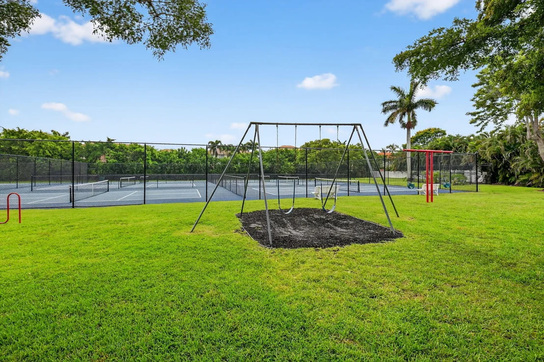 Photo of 5875 Sun Pointe Circle