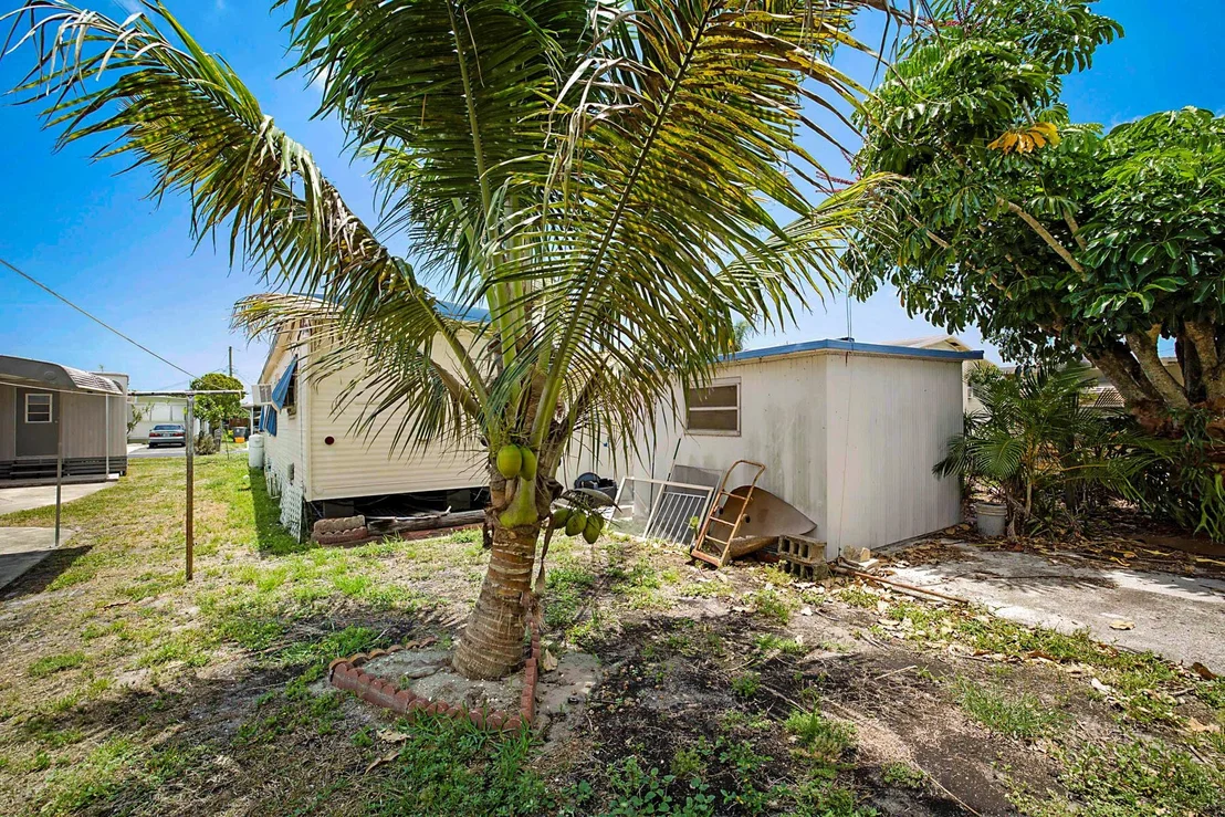 Photo of 8919 Palm Street