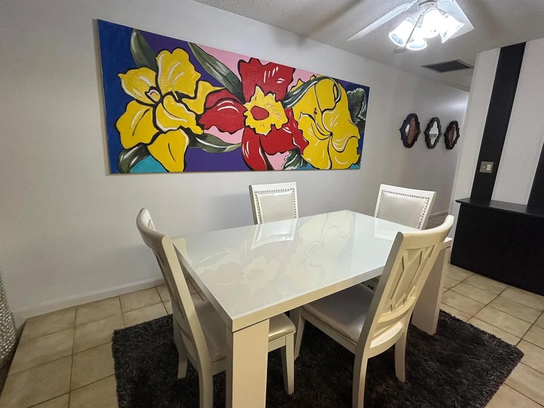 Photo of Unit B at 2737 Lowson B Boulevard