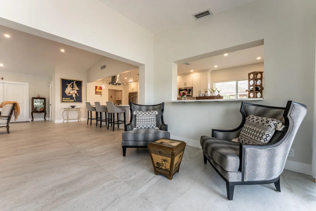 Photo of 10370 Greentrail Drive N