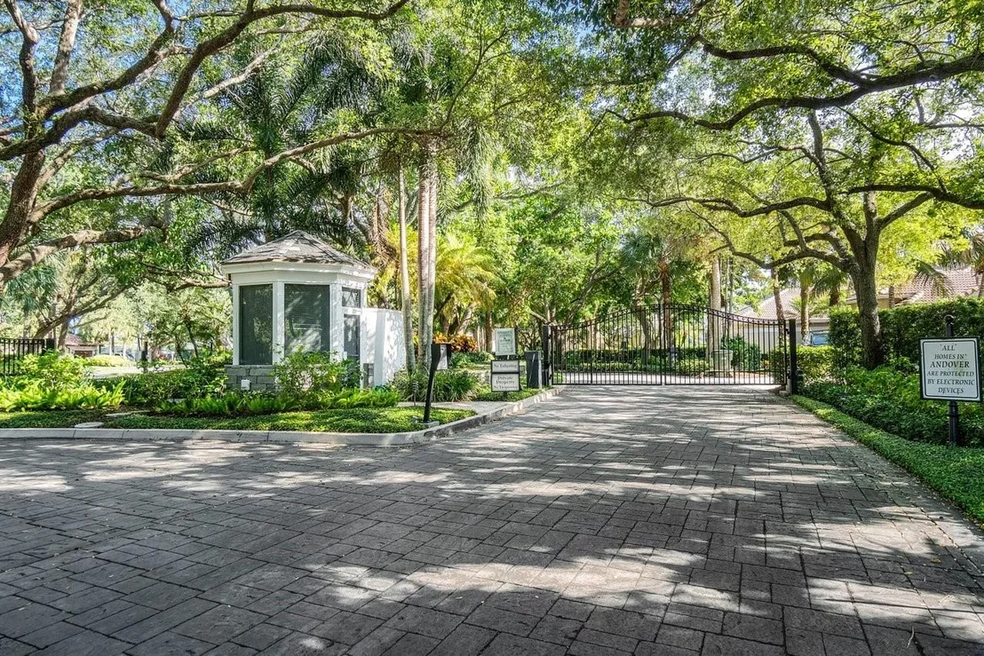 Photo of 2545 Hampton Bridge Road