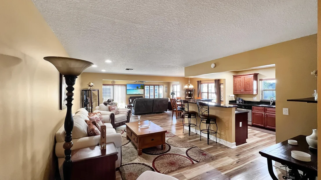 Photo of 6168 Overland Place