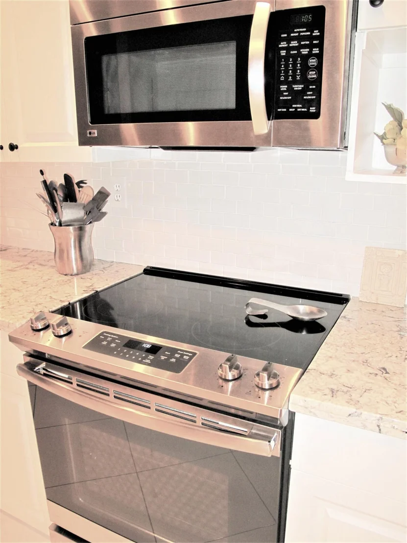 Photo of Unit D at 5031 NESTING Way
