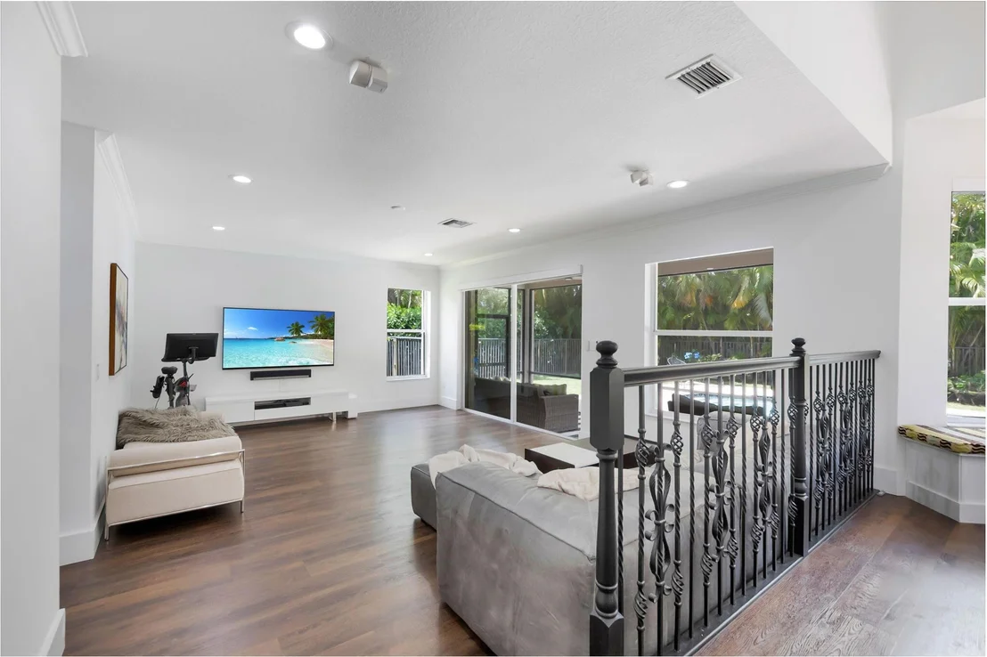 Photo of 19137 Skyridge Circle