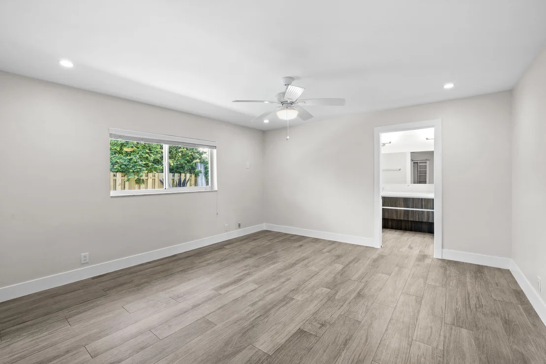 Photo of 4240 NE 22nd Terrace
