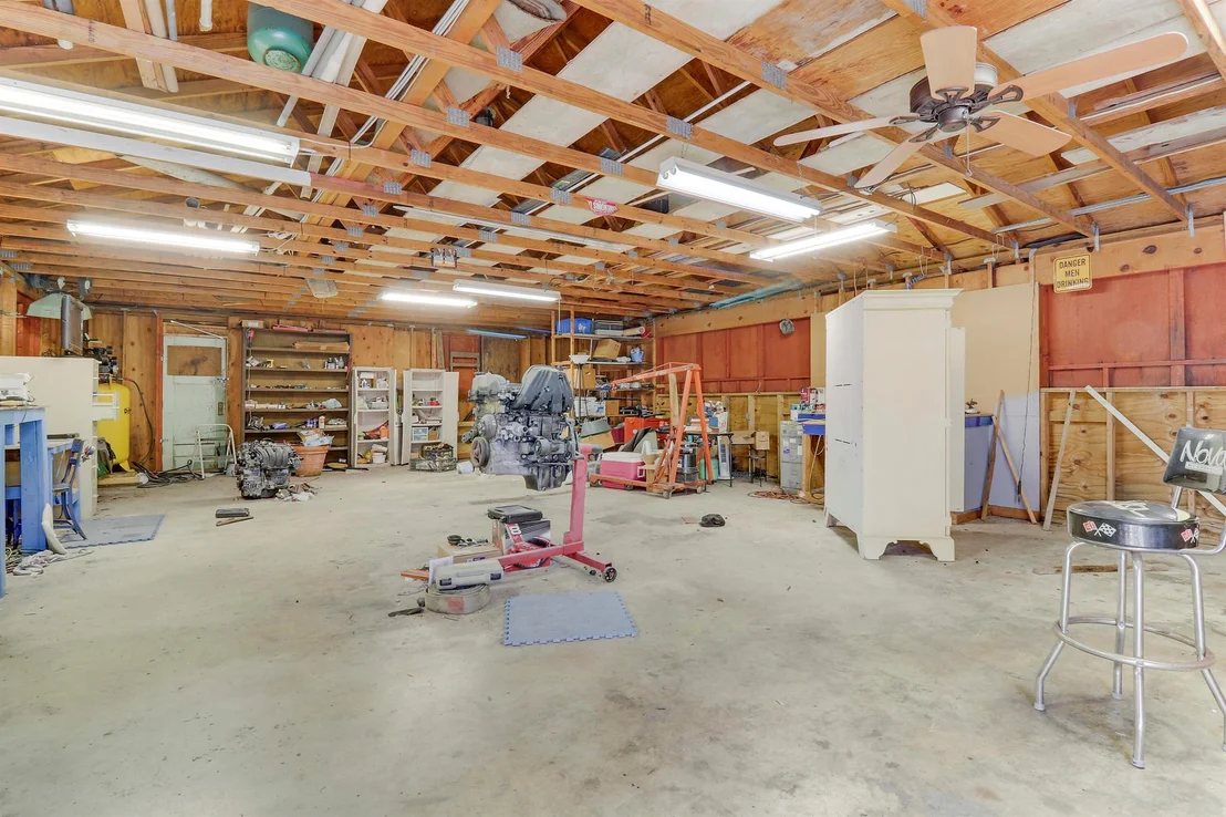 Photo of 2867 Oak Drive