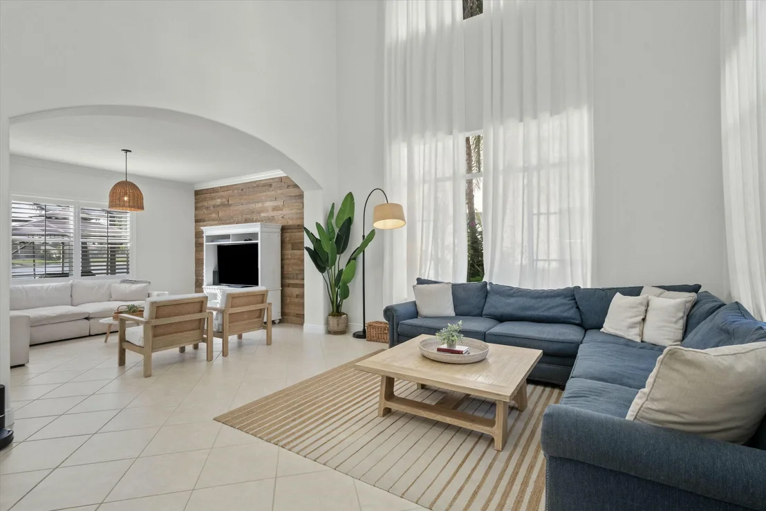 Photo of 1386 Beacon Circle