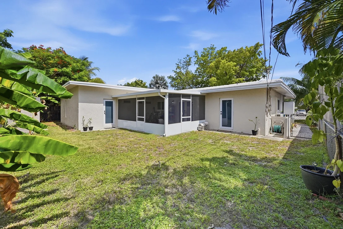 Photo of 141 SE 8th Street