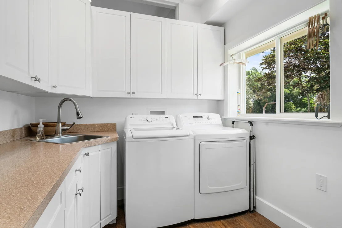 Photo of 6624 Dillman Road