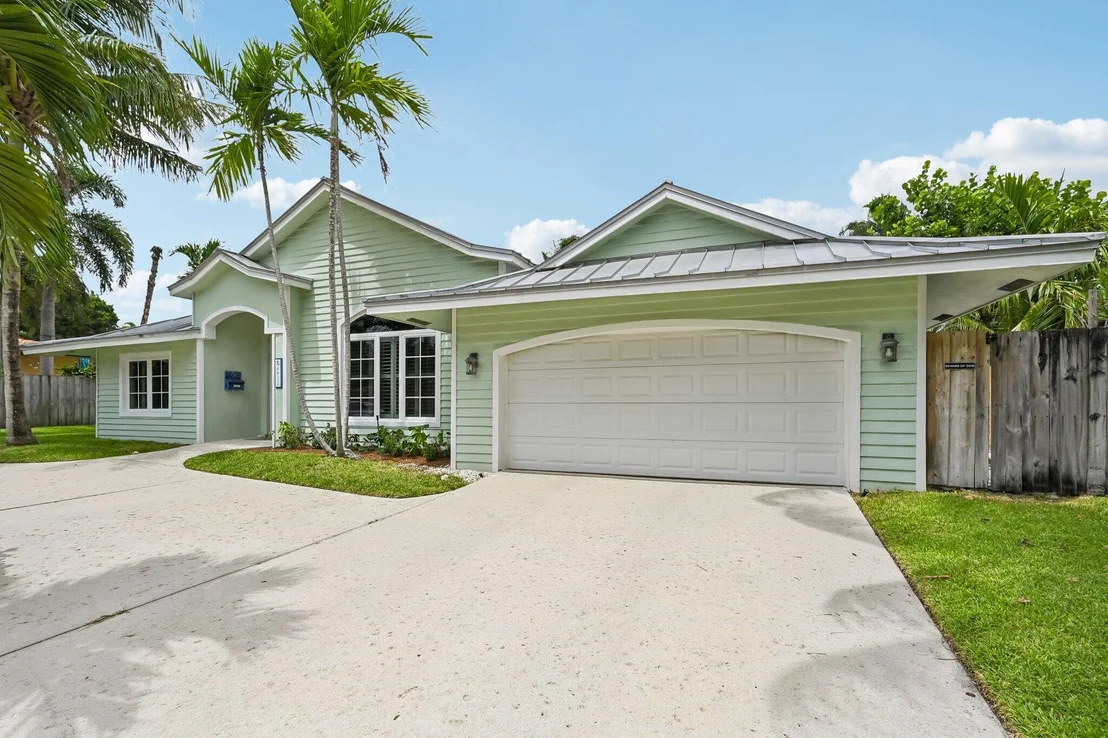 Photo of 4911 NE 25TH Avenue