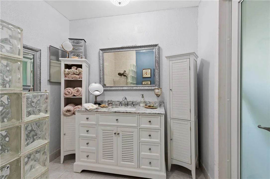 Photo of 10551 Sunset Strip
