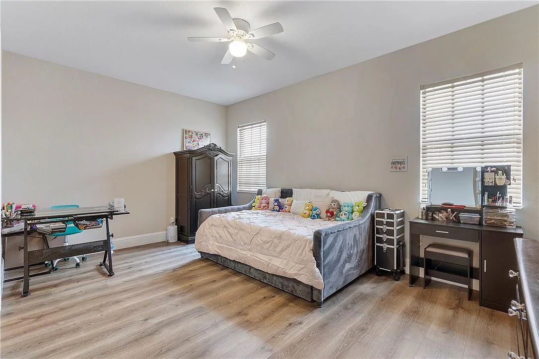 Photo of 8971 Lakeview Place