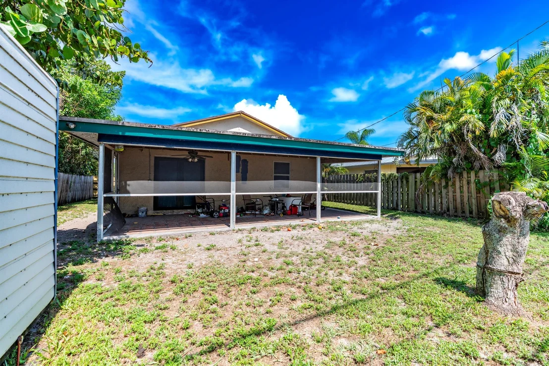 Photo of 7723 4th Terrace