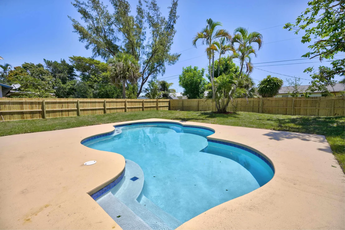 Photo of 8602 Sunset Drive