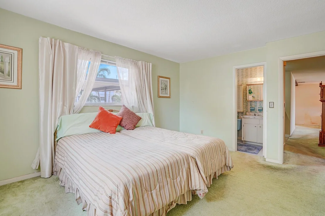 Photo of 1695 Roy Drive