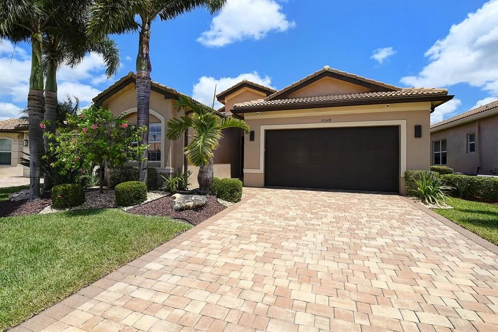 Photo of 12324 Cascade Valley Lane