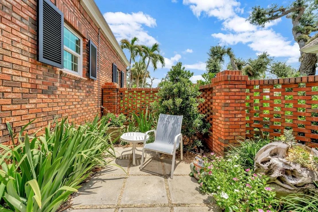 Photo of 645 Riomar Drive