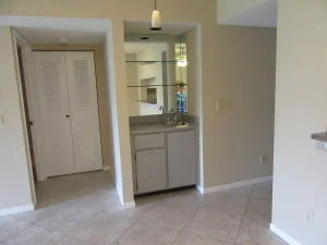 Photo of Unit D at 901 Pinecrest Circle
