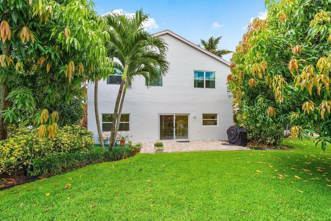 Photo of 6321 Lansdowne Circle
