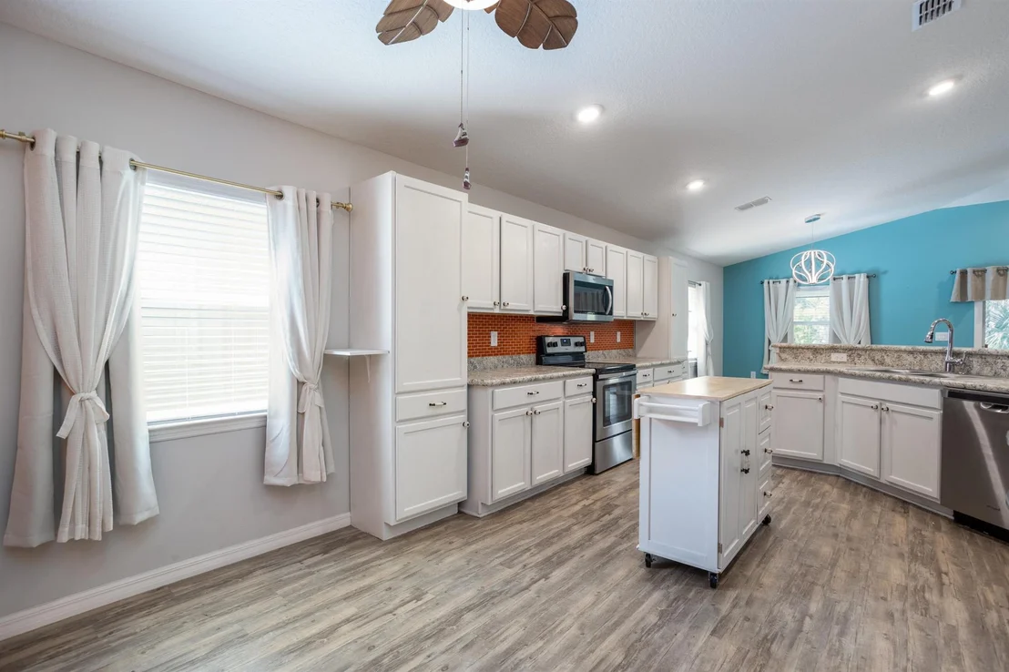 Photo of 348 Sandcrest Circle