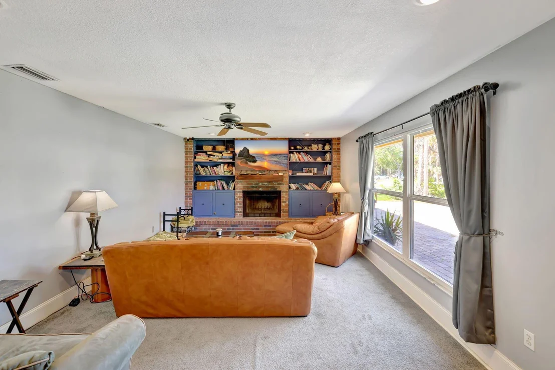 Photo of 5903 Sunset Boulevard