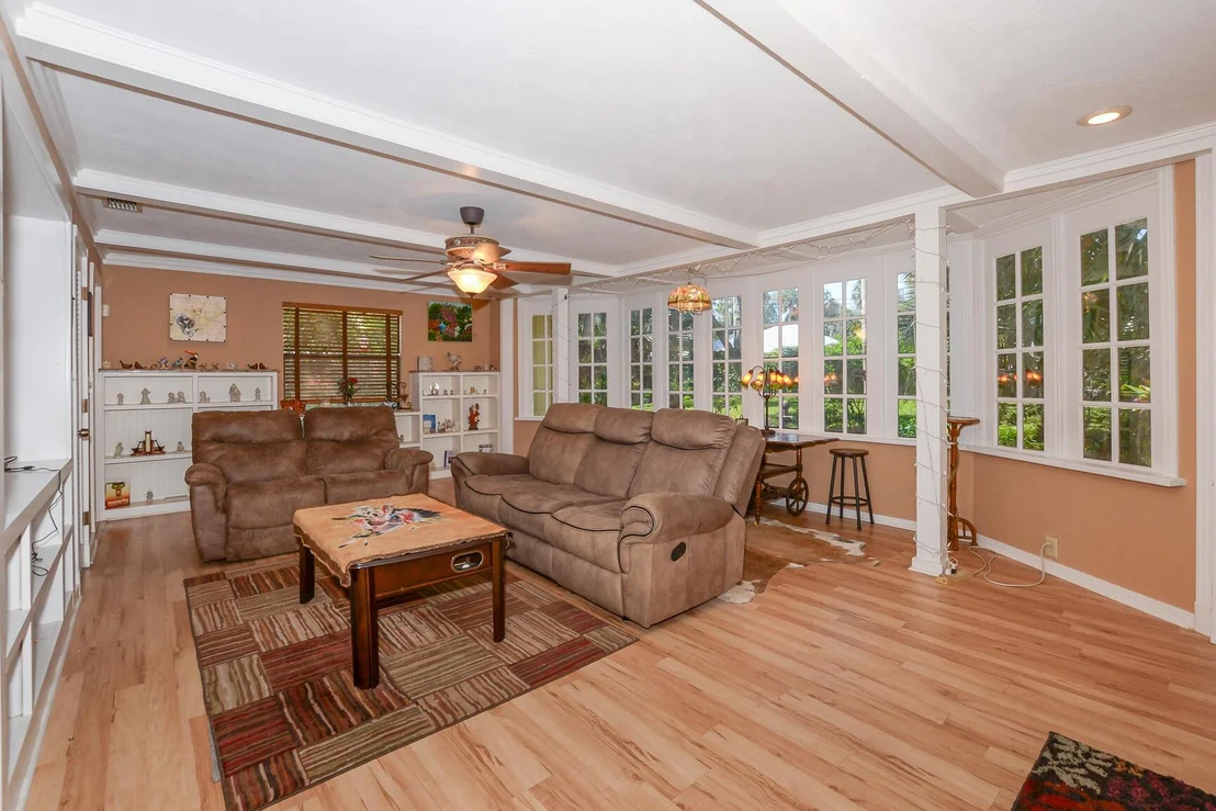 Photo of 576 SW Rustic Circle