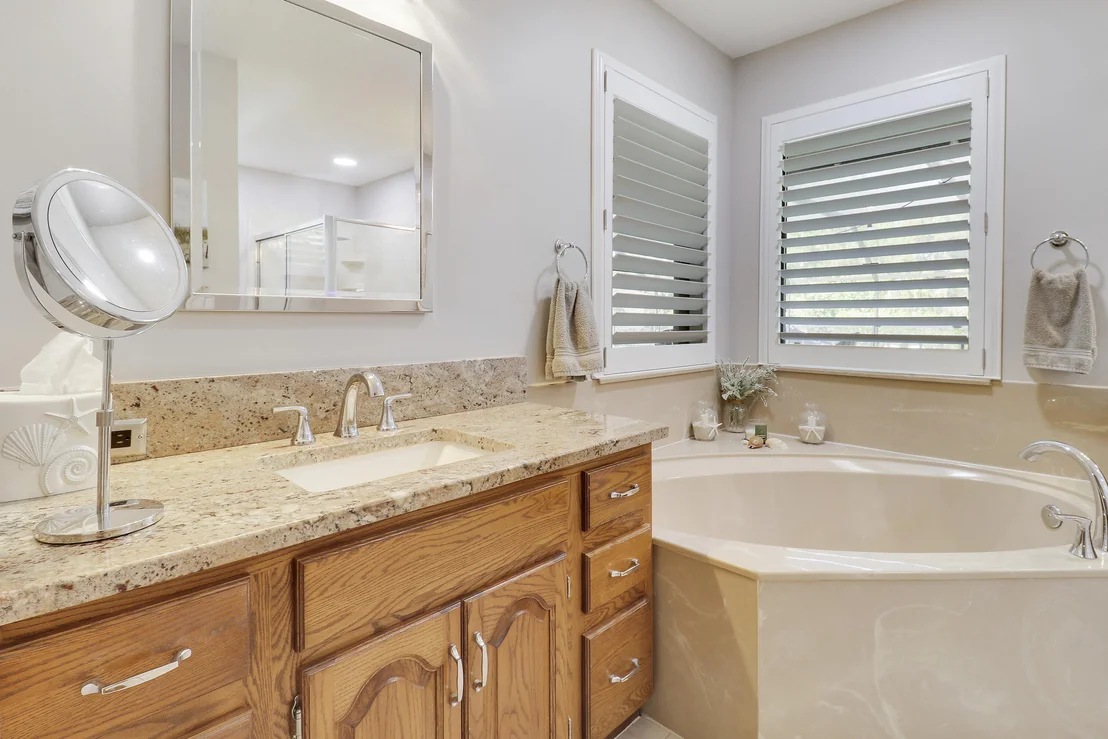 Photo of 15421 110th Avenue N