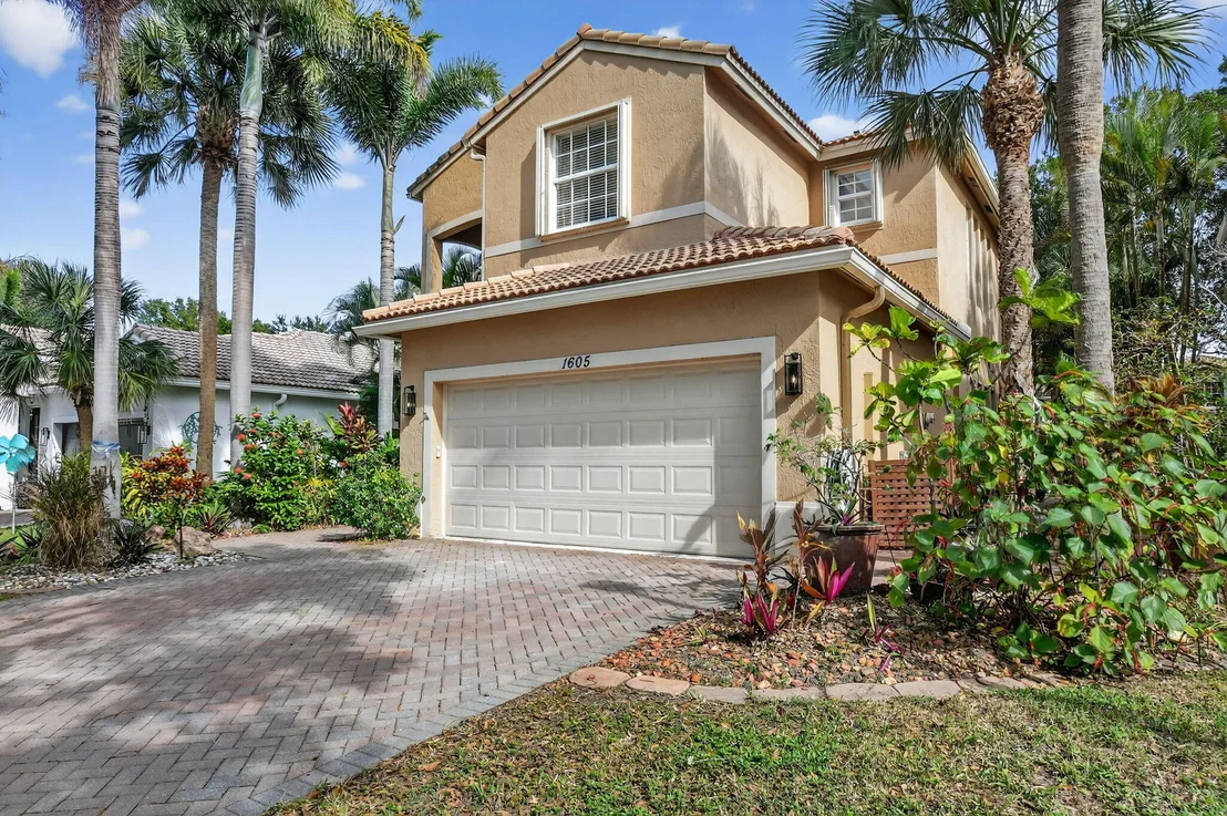 Photo of 1605 E Classical Boulevard