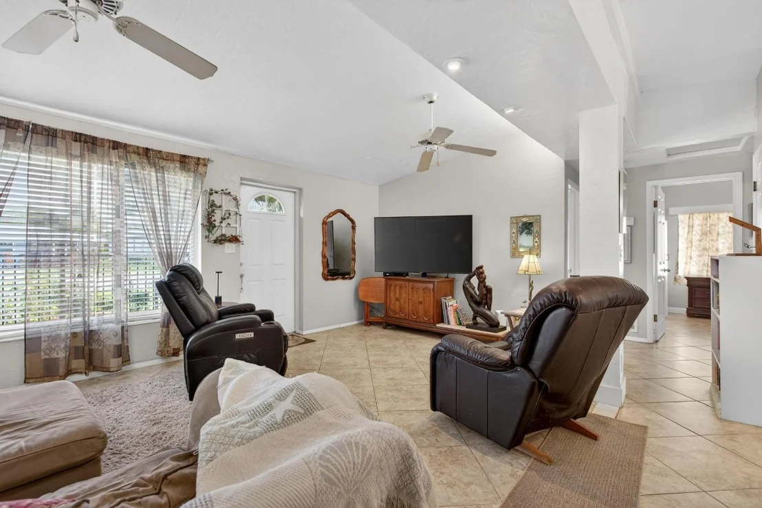 Photo of 1432 SE 2nd Street SE