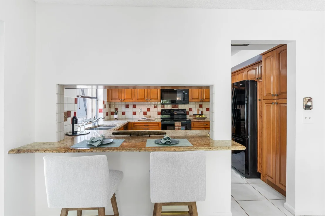 Photo of 3579 Commodore Circle