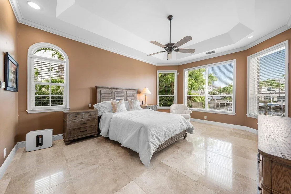 Photo of 923 Hyacinth Drive