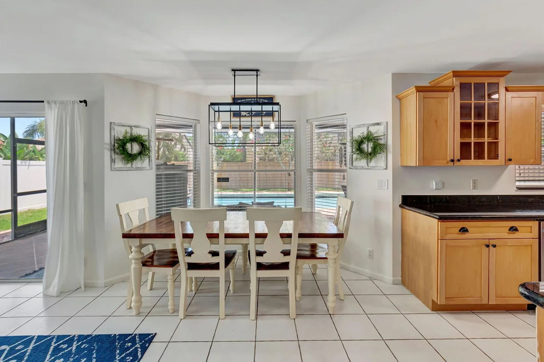Photo of 8884 Spring Valley Drive