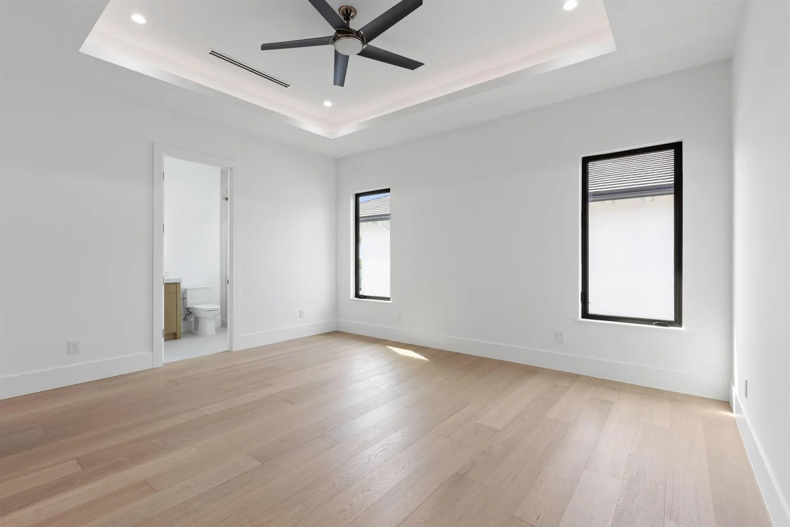 Photo of 88 W Riverside Drive