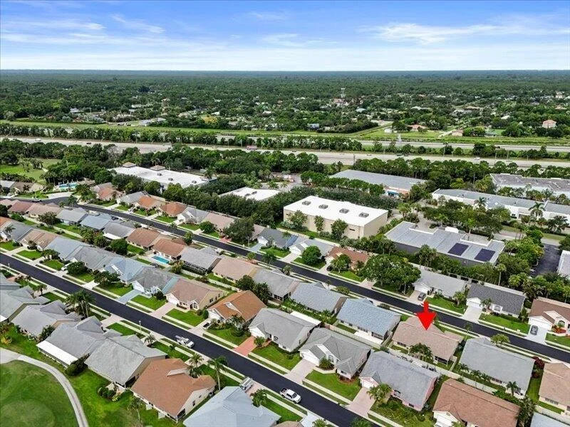 Photo of 237 MOCCASIN Trail W