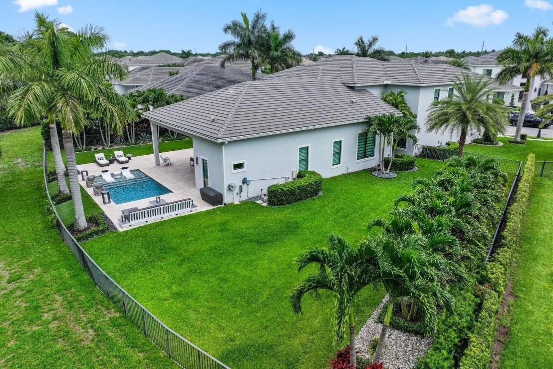 Photo of 2741 NW 70th Boulevard