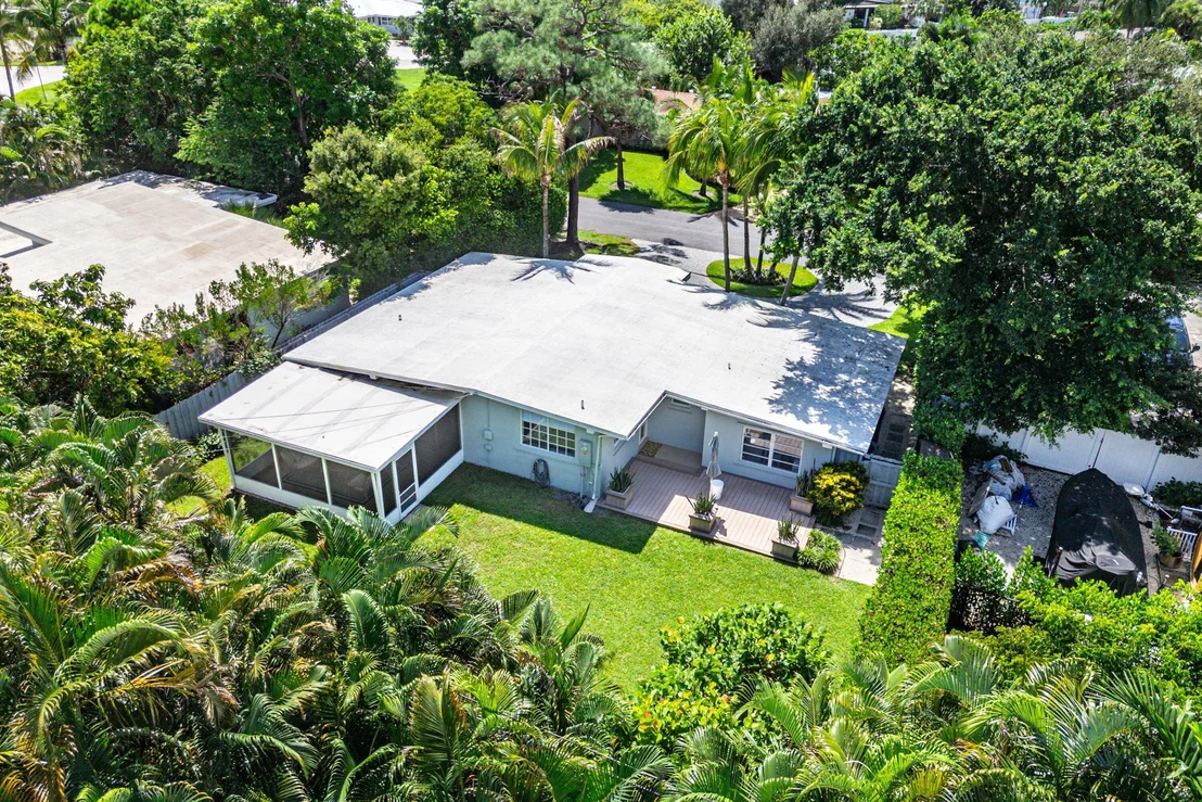 Photo of 233 Lake Terrace