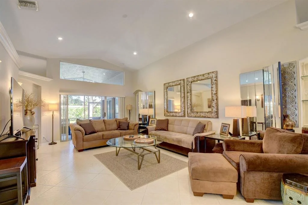 Photo of 6749 Viale Elizabeth