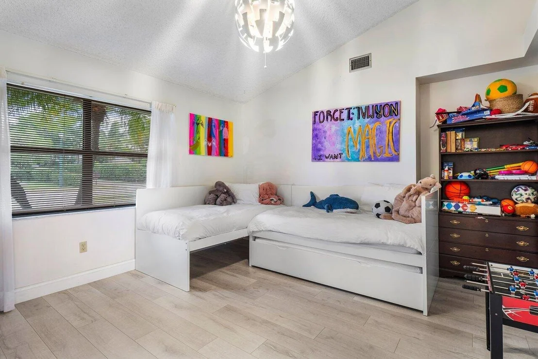 Photo of 10869 River Glenn Drive