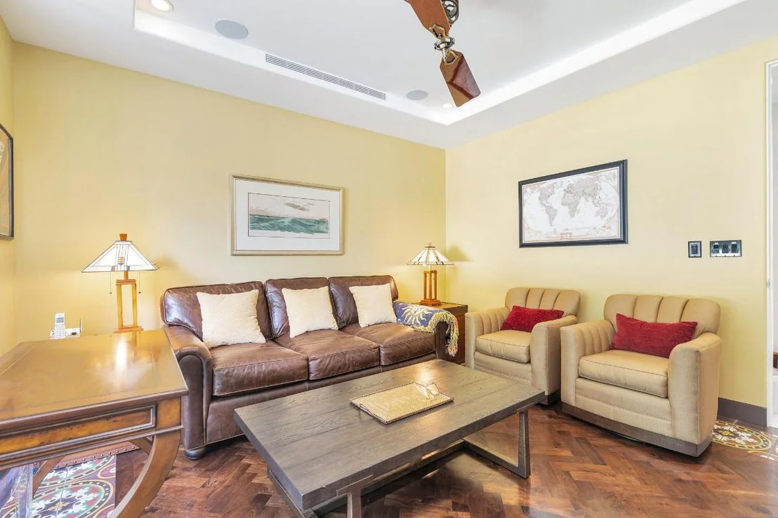 Photo of 216 Colonial Lane