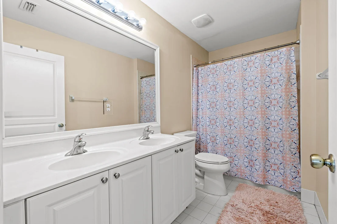 Photo of 5033 Solar Point Drive